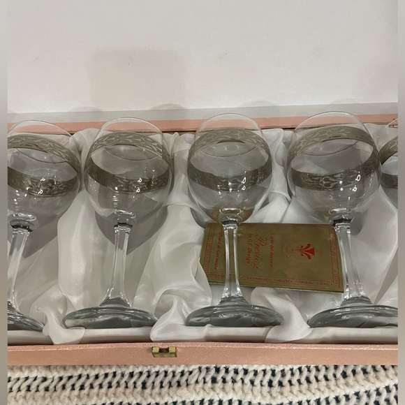 NEW Set of 6 I Preziosi by CF Design Wine Glasses Silver In Presentation Case - Picture 4 of 8